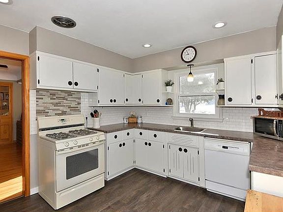 5th image of 317 Saint Paul Ave