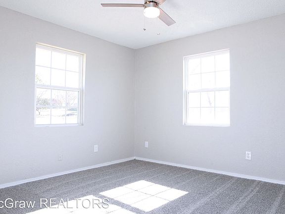 4th image of 9545 S 257th Pl E