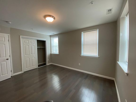 5th image of 447 Diamond St Floor 2