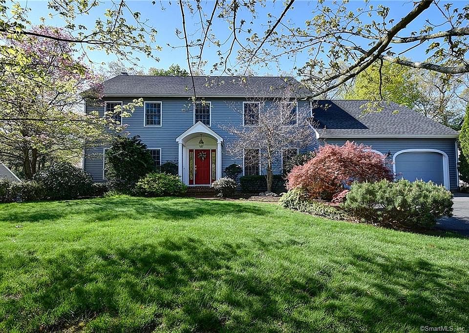 1st image of 152 Hampshire Dr