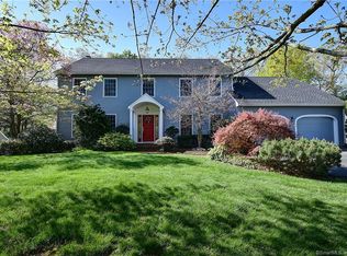 152 Hampshire Dr, Glastonbury, CT 06033