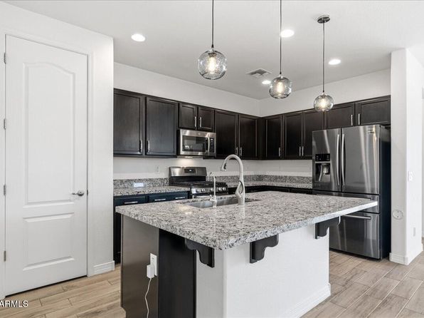 8613 S 41st Gln