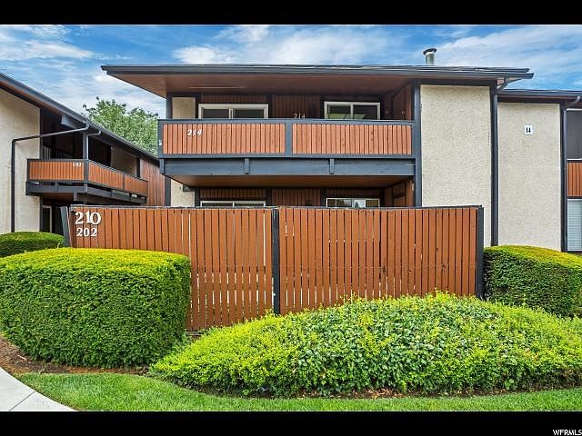 1st image of 214 N Garden Park Dr W #214