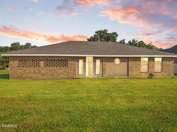 1015 Lady Of The Lake Rd, Saint Martinville, LA 70582