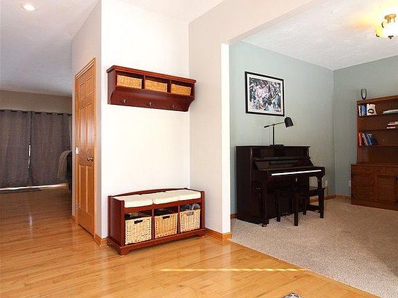 2nd image of 79 Evergreen Ct