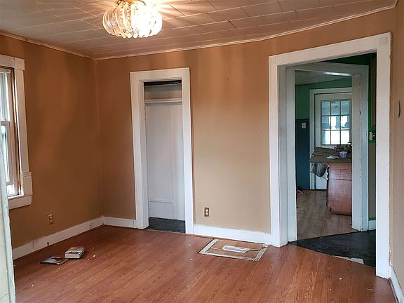 2nd image of 1513 McPherson St