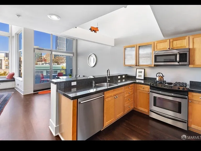 965 Folsom St #304 — Photo 7