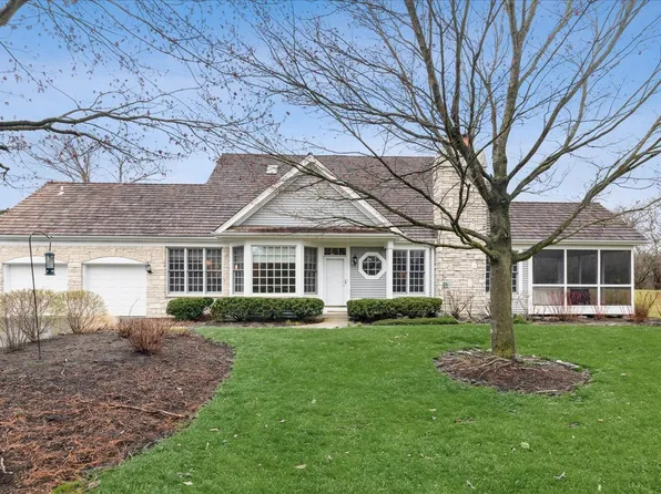 350 S Berkshire Dr, Lake Forest, IL 60045