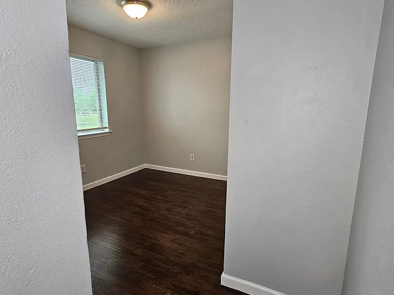 3931 N Garland Ave #4 — Photo 16