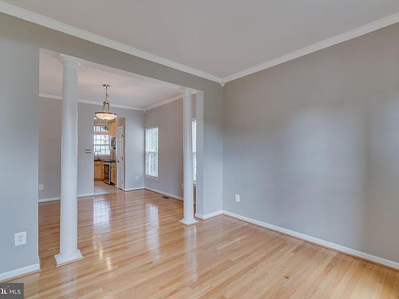 5th image of 9341 Birch Cliff Dr