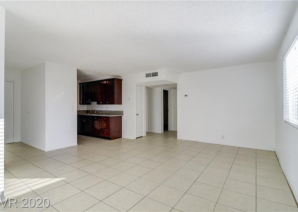 1st image of 225 E Foster Ave APT 5