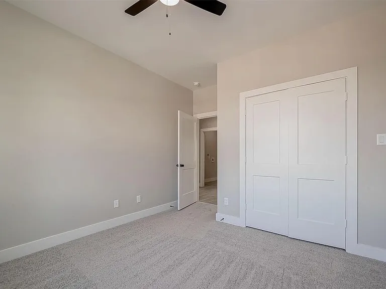 8128 Chateau St — Photo 19