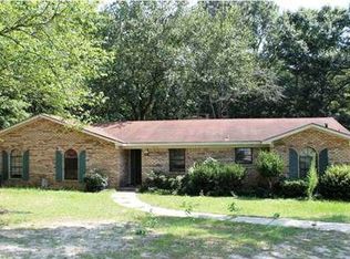 1818 Chase Dr, Saraland, AL 36571