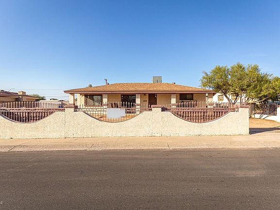 3rd image of 834 W Calle De Casas Lindas