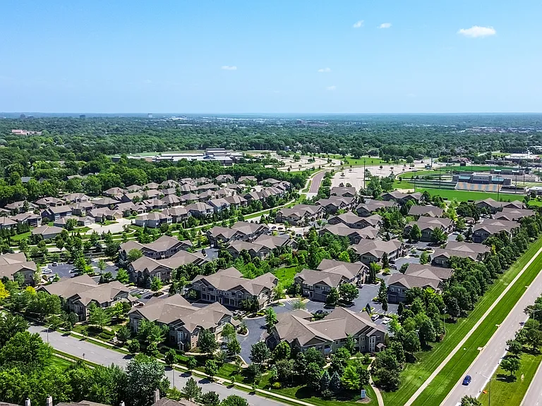 Sovereign at Overland Park — Photo 51