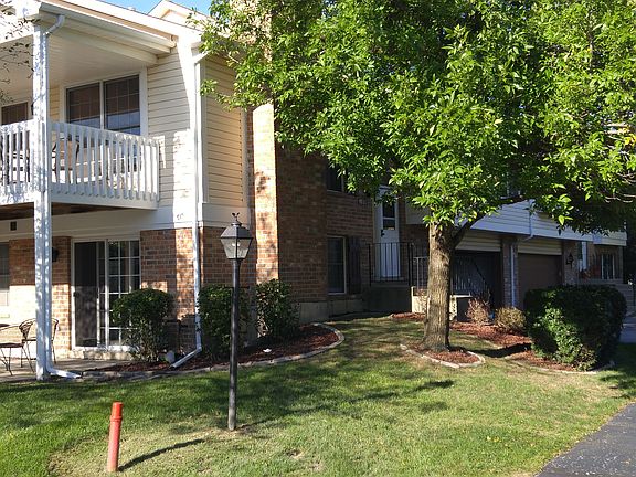 2nd image of 9917 Cambridge Dr