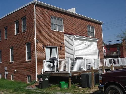 3rd image of 1203 W Leigh St