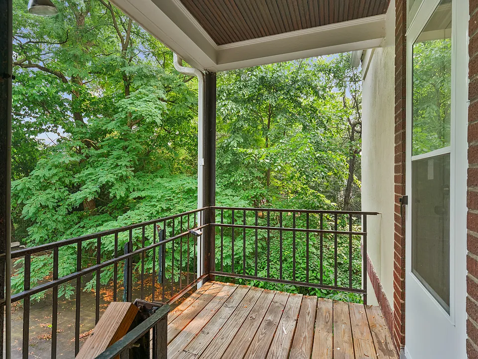 305 Stanford Avenue_22_07202026