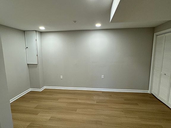 3rd image of 8761 Jarwood Rd