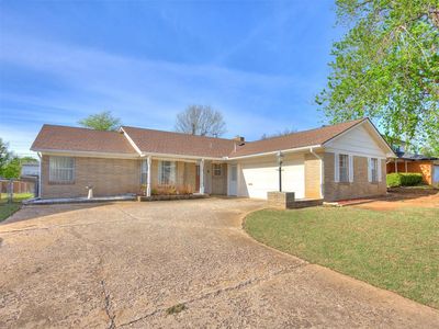 402 NE 19th St, Moore, OK, 73160