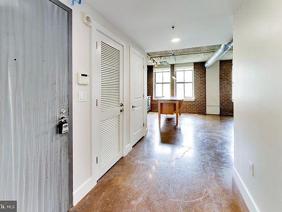 3rd image of 916 G St NW APT 404