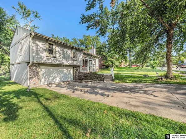 13008 S 35th St, Bellevue, NE 68123