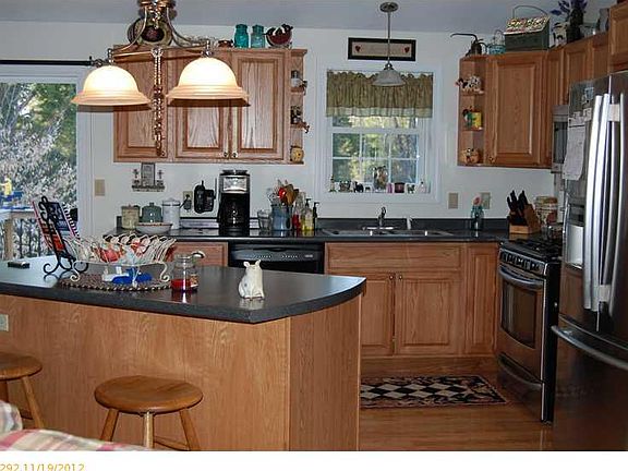 2nd image of 39 Redwood Ln