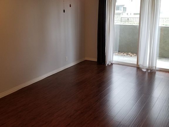 4th image of 380 E Surfside Dr #380