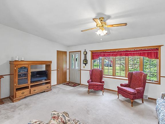 2nd image of 353 S Main Lime