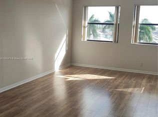 8180 Geneva Ct APT 529, Doral, FL 33166