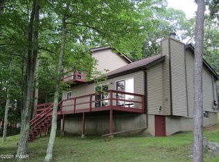 112 Northwood Rd, Dingmans Ferry, PA 18328