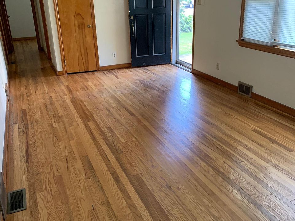 2nd image of 110 S Corl St