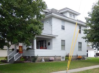 220 E 2nd St, Sumner, IA 50674