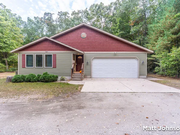 3665 E River Rd, Twin Lake, MI 49457