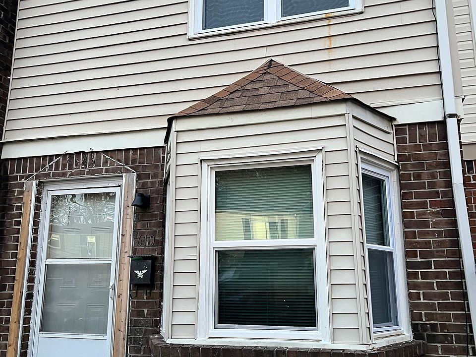 1st image of 610 Harbour North Dr