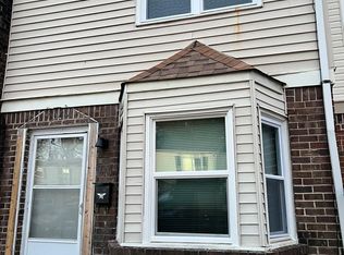 610 Harbour North Dr, Chesapeake, VA 23320