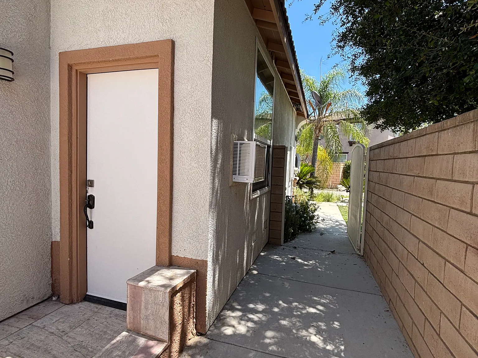 2 bed, 1753 sqft, $2,100 — Photo 1
