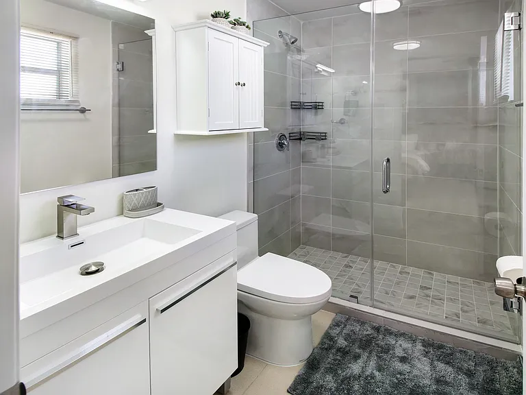 1352 NW 32nd St #1 — Photo 9