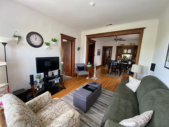 3rd image of 3516 N Bosworth Ave #3