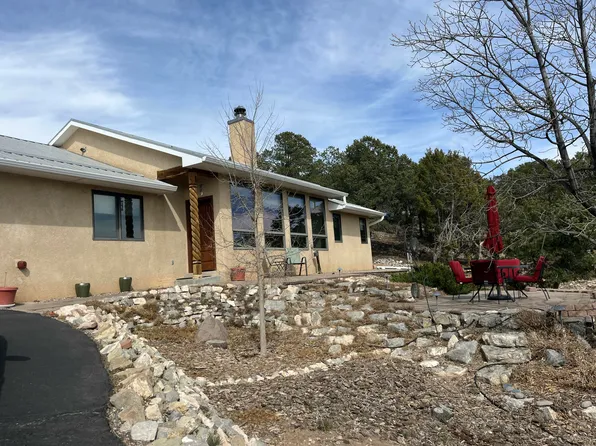 50 Magic Valley Rd, Sandia Park, NM 87047
