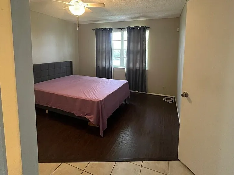 1537 SE Royal Green Cir #E-204 — Photo 8