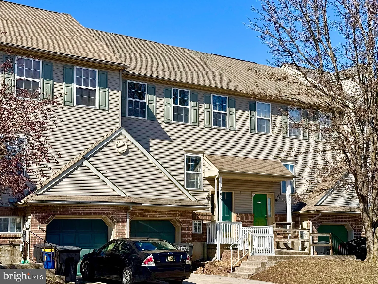 3 bed, 1.5 bath, 1760 sqft, $1,800 — Photo 1