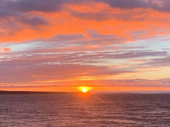 91 Sunset Beach Rd, Sag Harbor, NY 11963