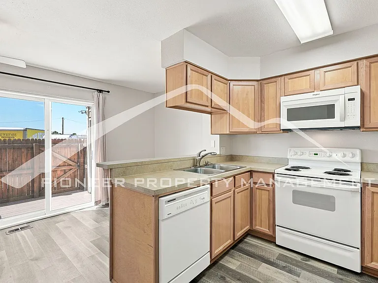 1811 S Quebec Way #51 — Photo 6