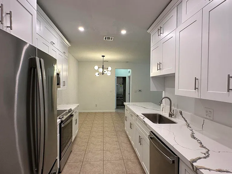 3549 Forest Hill Blvd #19 — Photo 5
