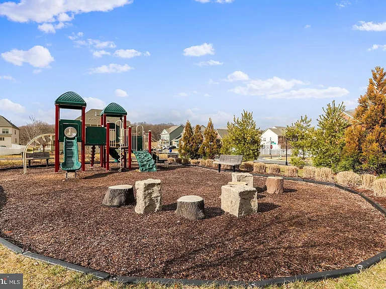 4550 Tinder Box Cir — Photo 46