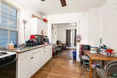 606 E 11th St - Lower — Photo 3