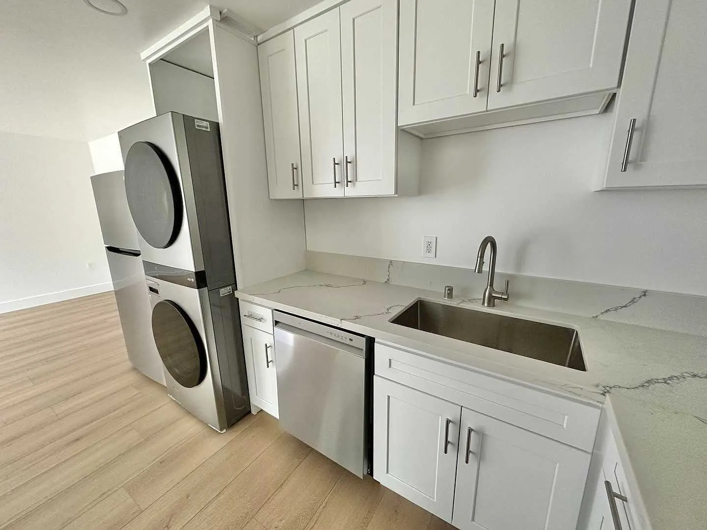 1 bed, $2,295 — Photo 3