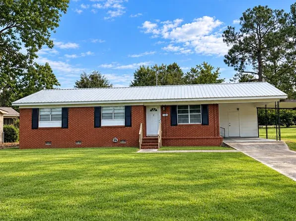 120 Donna Dr, Sylvester, GA 31791