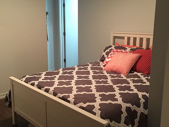 2nd image of 5411 N Winthrop Ave Unit 315
